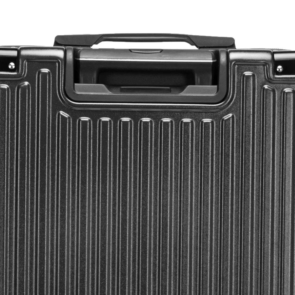 Lequeen Lightweight Carry-On Suitcase – 8kg Capacity, Durable & Compact with Spinner Wheels